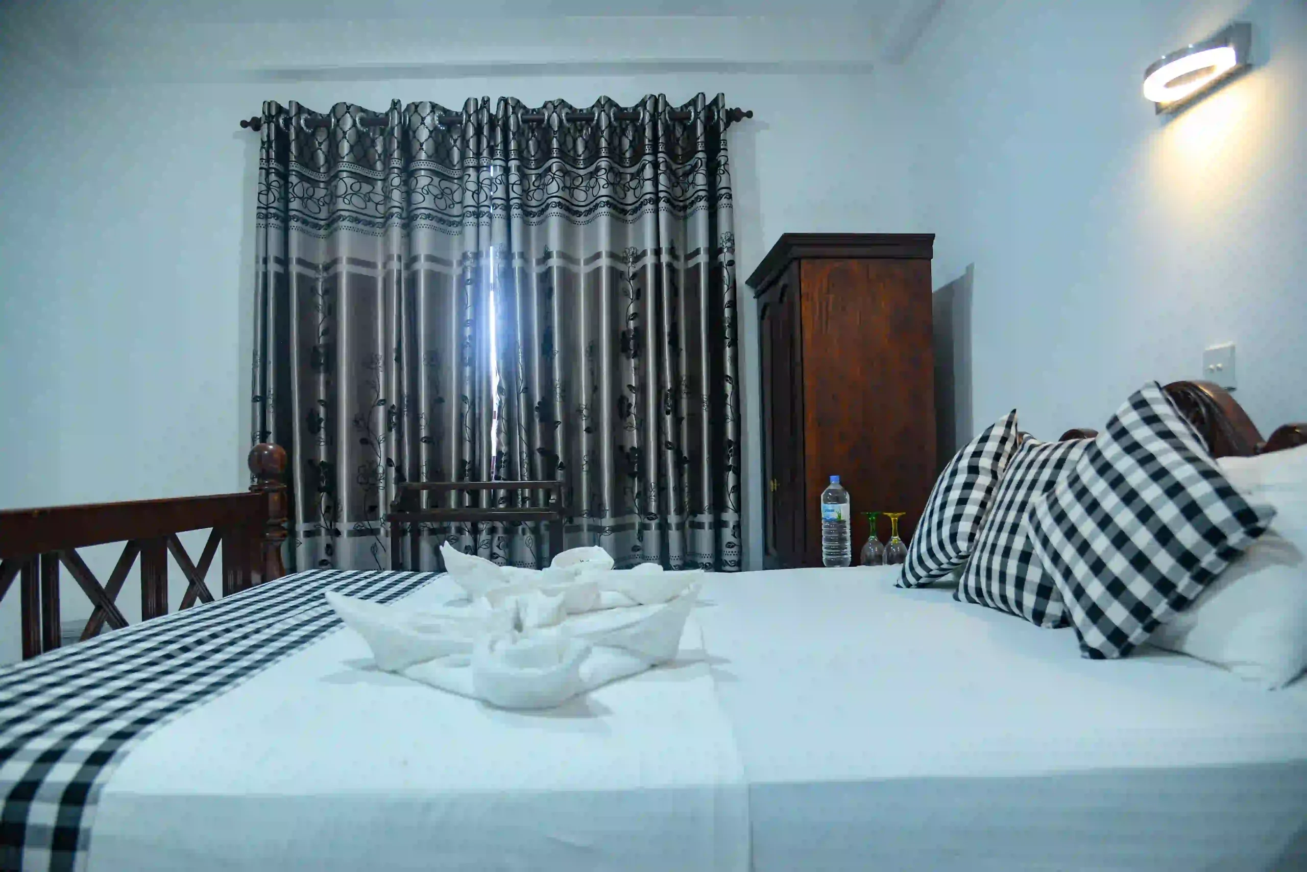 Italia_city_Room2_3